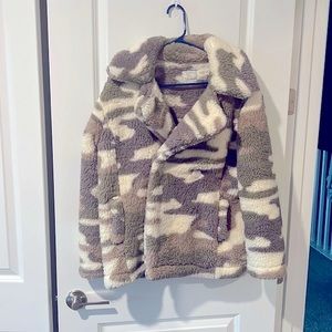 Moving Sale: Make an offer: Camo warm jacket boot barn